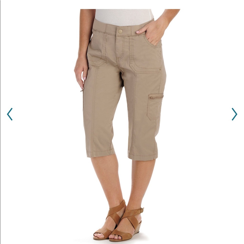 Lee relaxed fit skimmer pants size 4